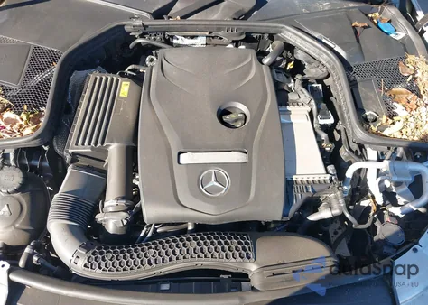2018 Mercedes-Benz C 300 4Matic z USA, uszkodzony, nr VIN WDDWK4KB9JF752553